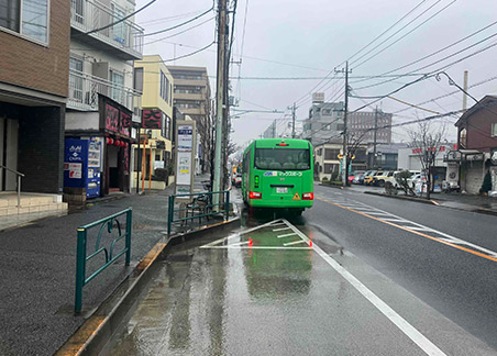 プール前（京王バス停前）
